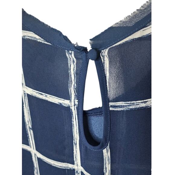 Lane Bryant Navy/White Windowpane Hi/Lo Hem Blouse, Size 18/20, EUC - Picture 4 of 5